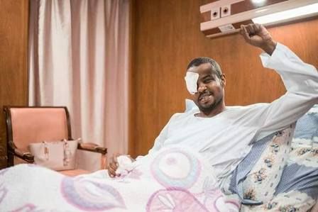 بالصور.. عقد قران الشاب سامح داخل مستشفى رويال كير الذي أصيب في تظاهرات بري